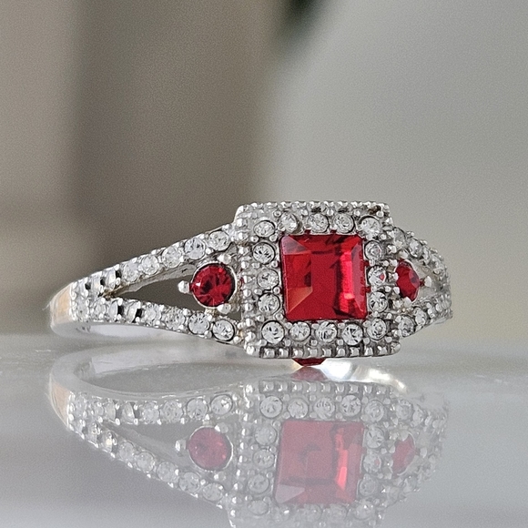 Swarovski Garnet Gemstone ring, 925 Sterling Silver Charmed Aroma - Picture 3 of 7